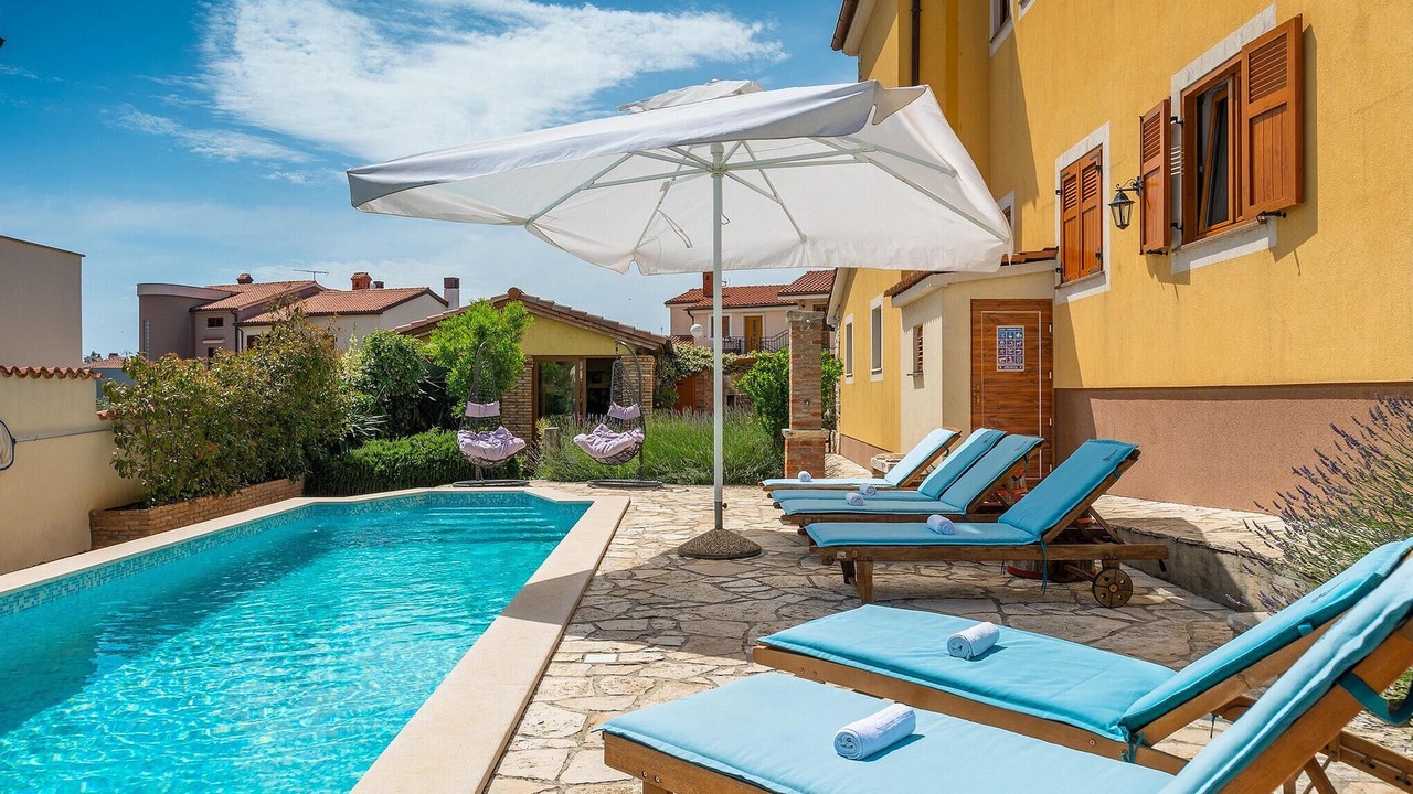 Photo of Outdoor in Vinkuran