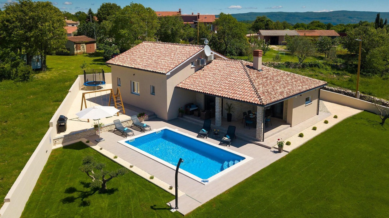 Photo of Outdoor in Belavici