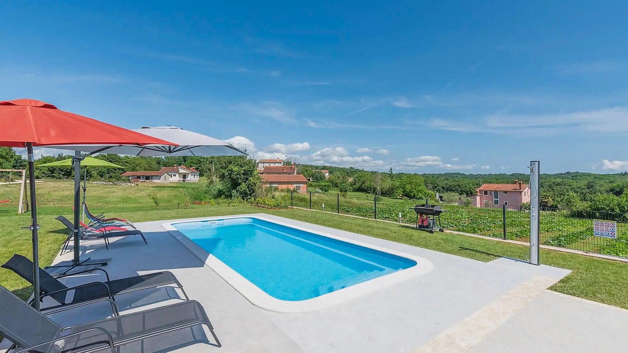 Photo of Outdoor in Skropeti
