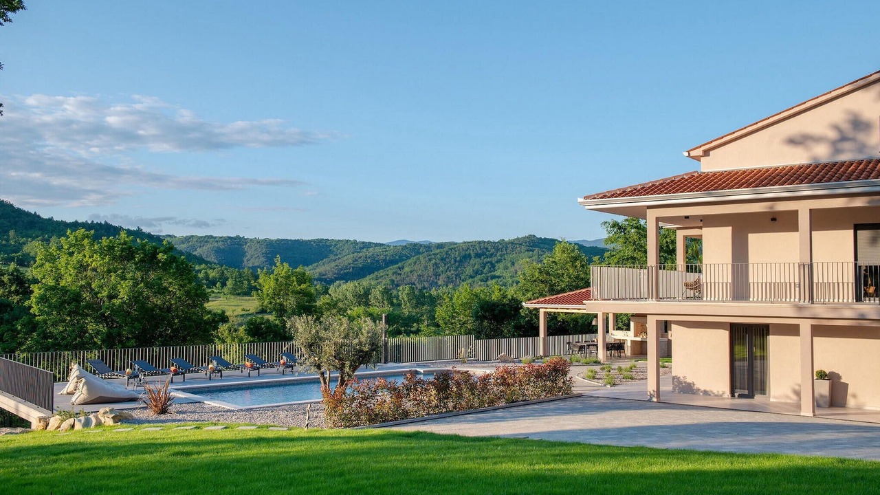 Photo of Outdoor in Pican