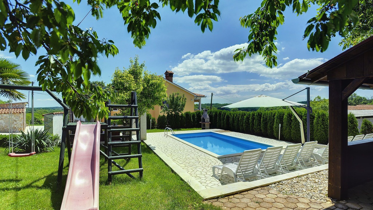 Photo of Outdoor in Lindar