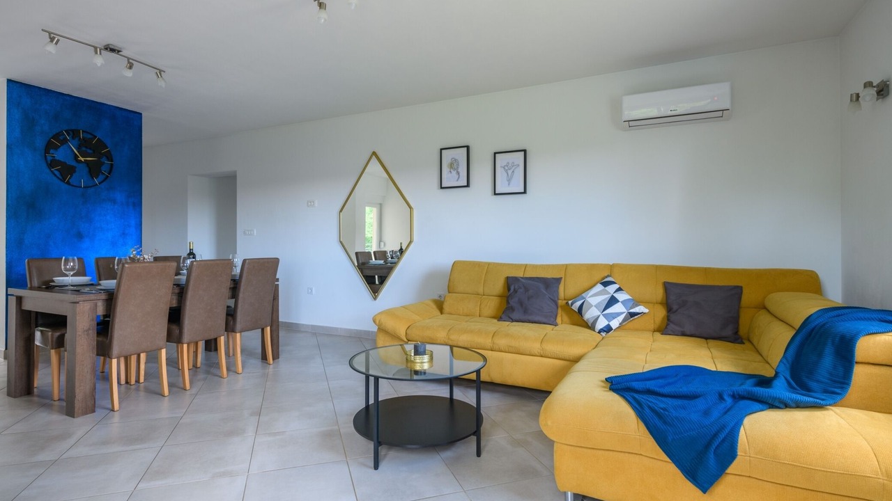 Photo of Livingroom in Becici