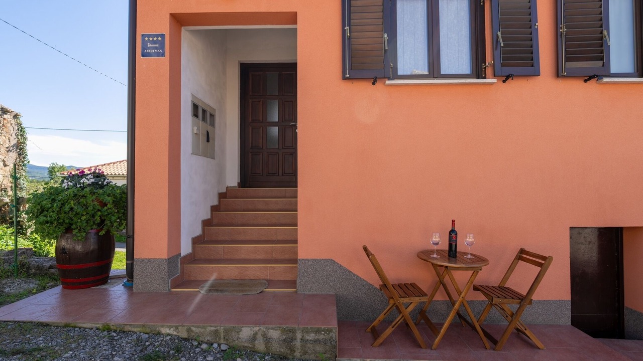 Photo of Outdoor in Ciritez