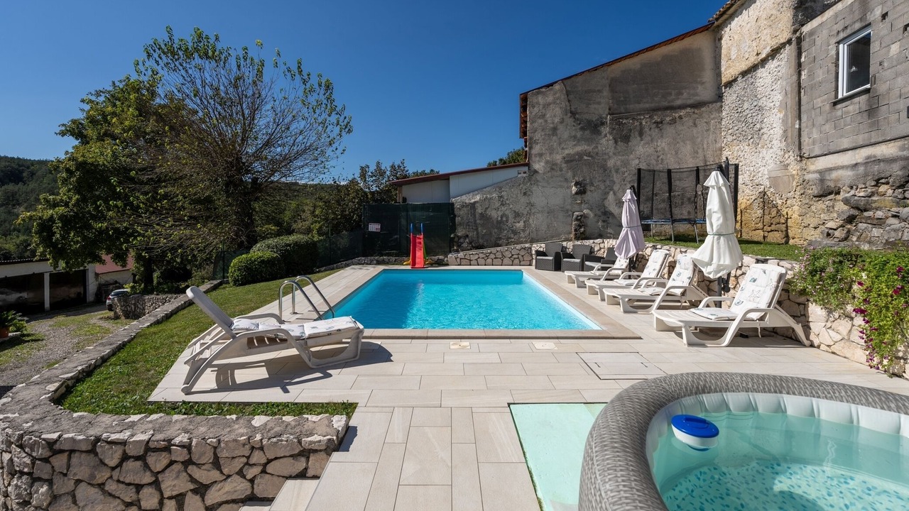 Photo of Outdoor in Ciritez