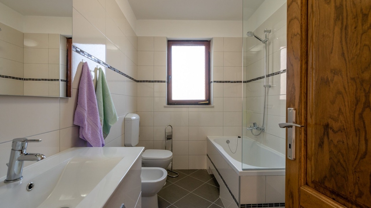 Photo of Bathroom in Vinez