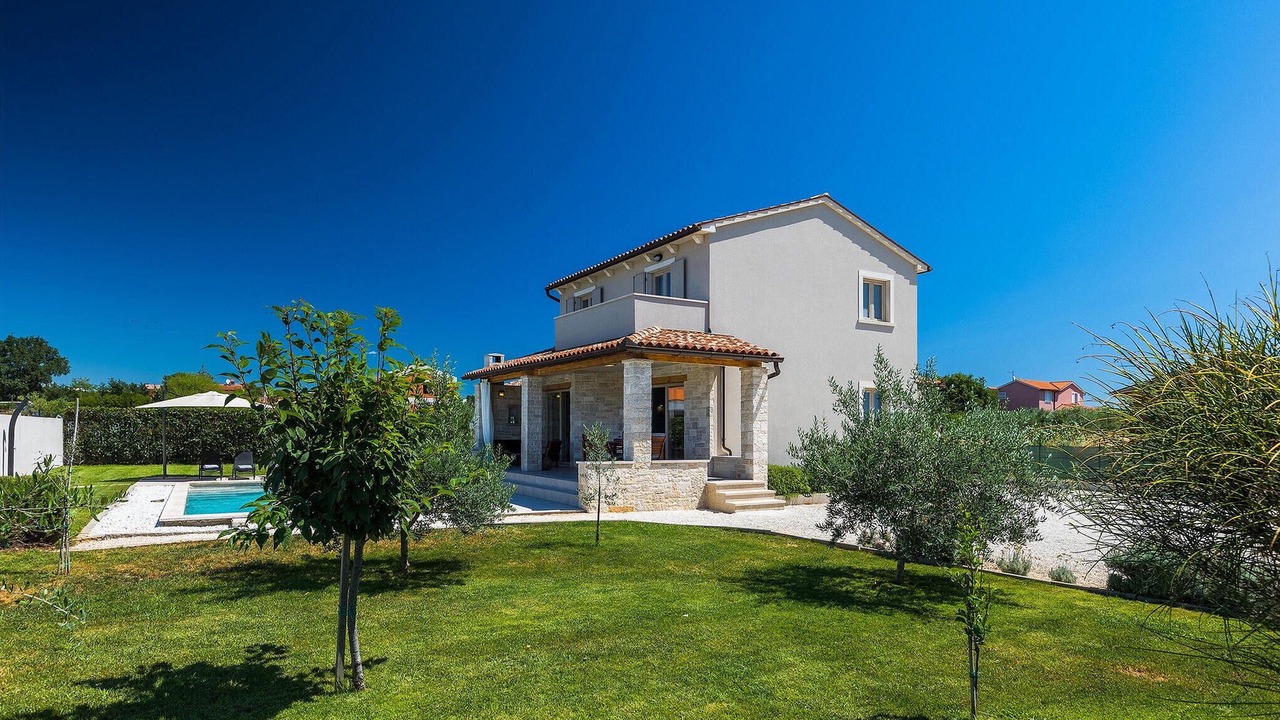 Photo of Outdoor in Loborika