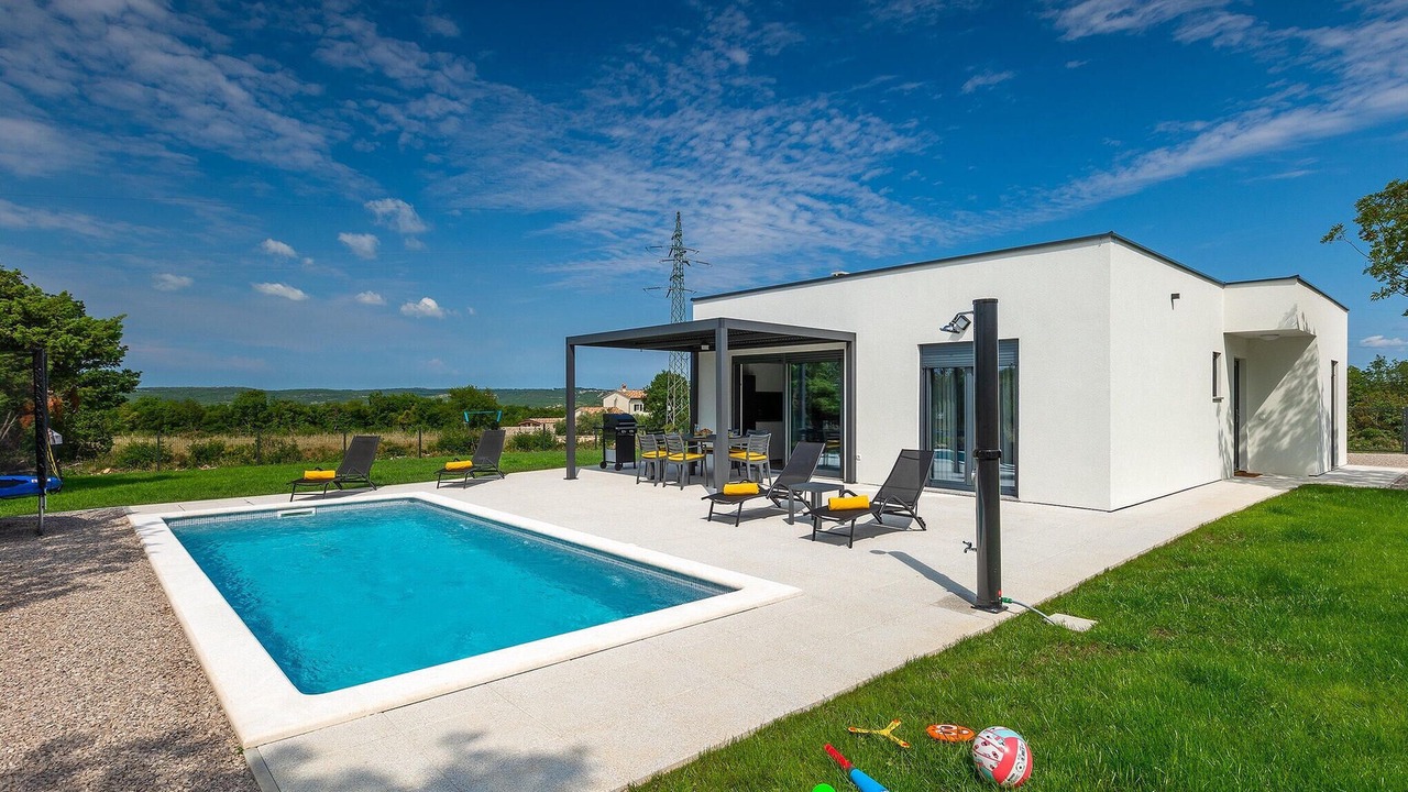 Photo of Outdoor in Brgod