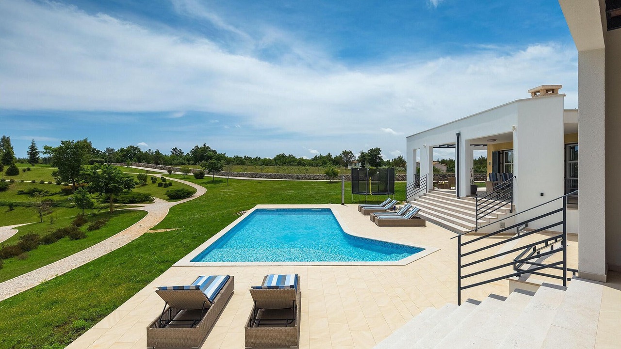 Photo of Outdoor in Divsici