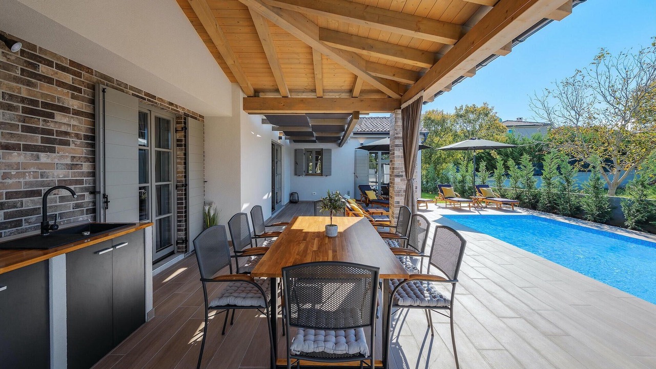 Photo of Outdoor in Mali Vareski