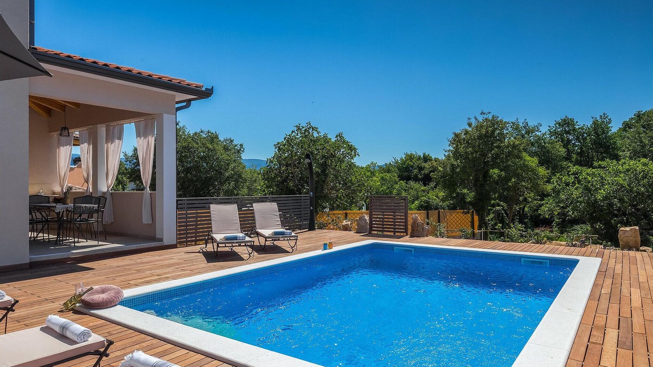 Photo of Outdoor in Pican