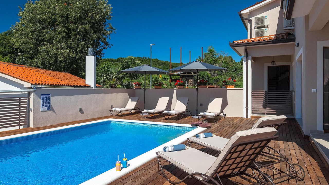 Photo of Outdoor in Pican