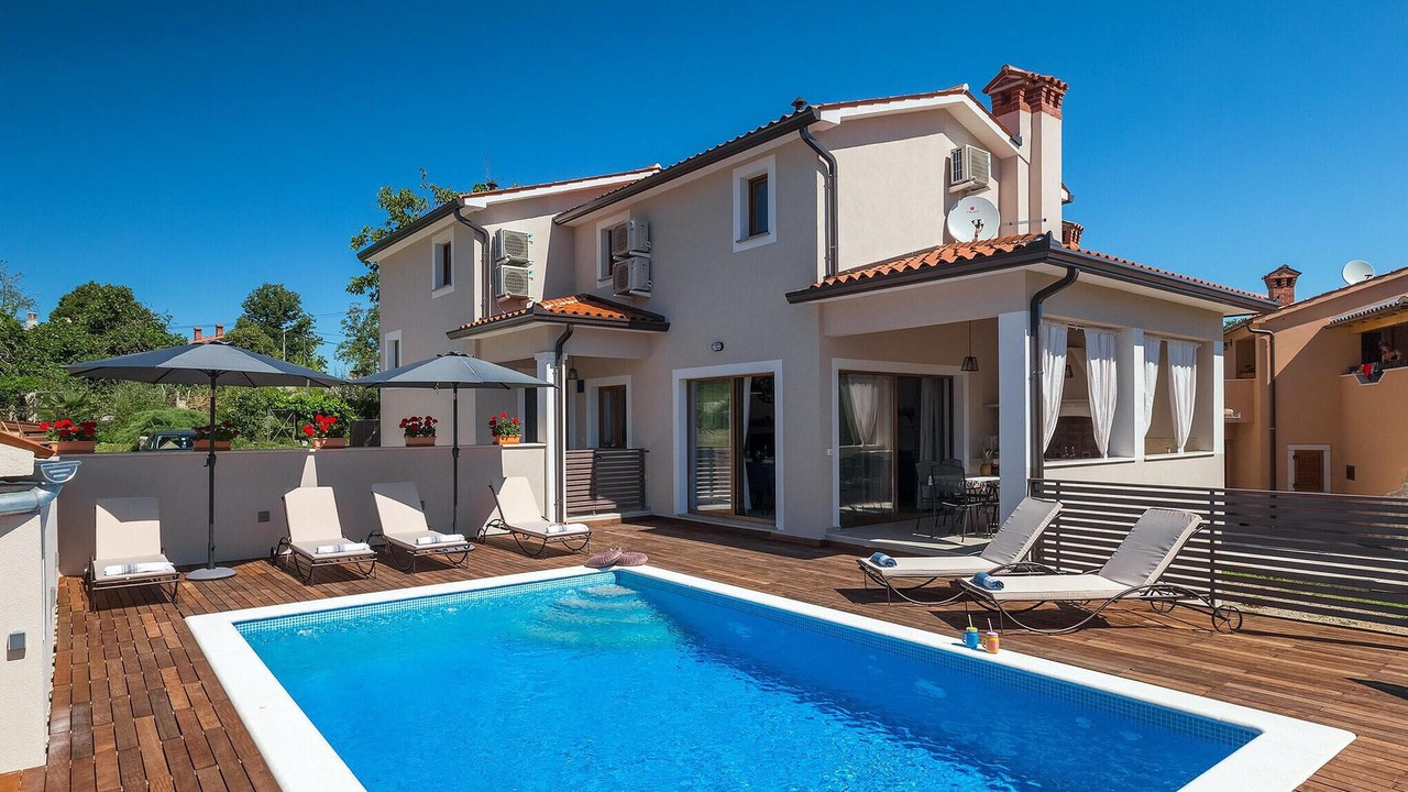 Photo of Outdoor in Pican