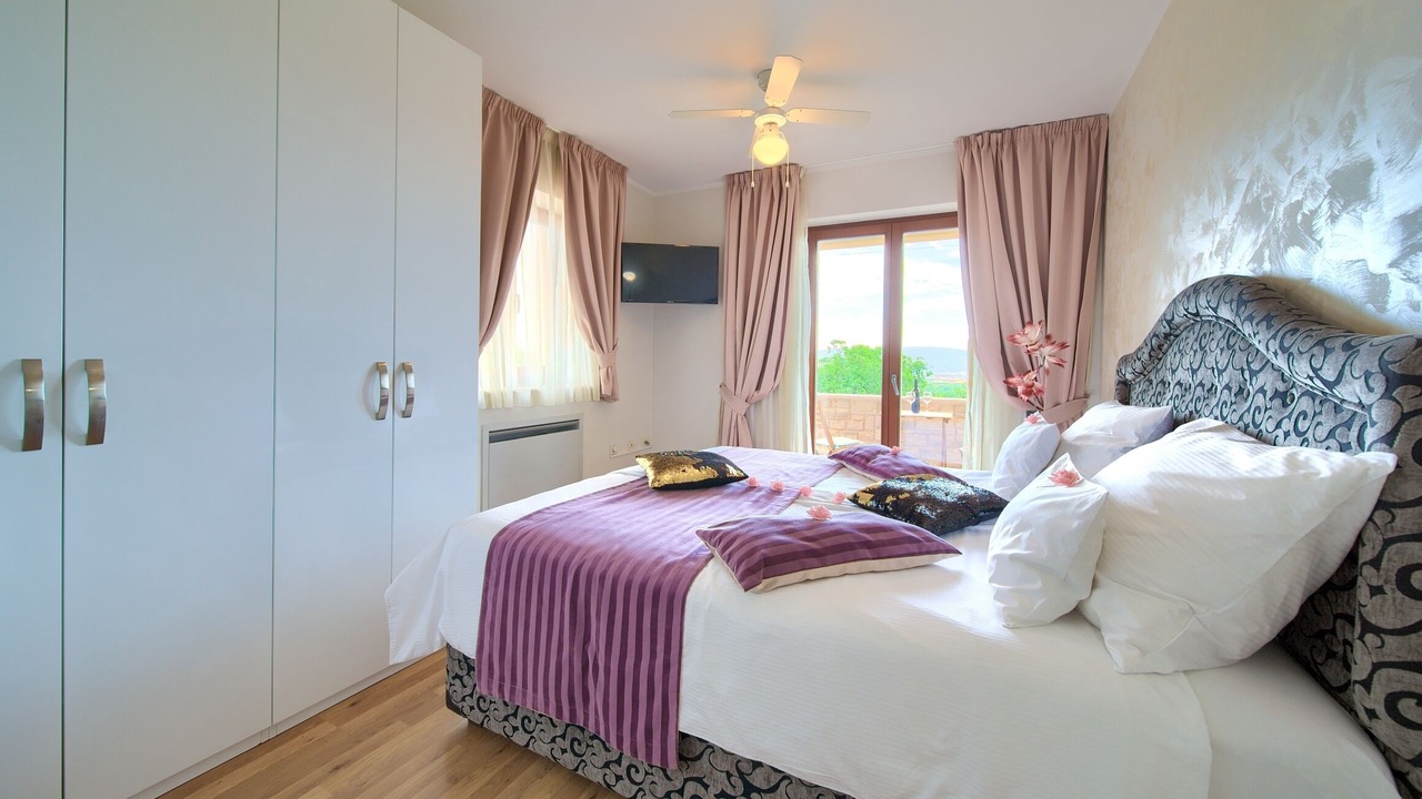 Photo of Bedroom in Salatic