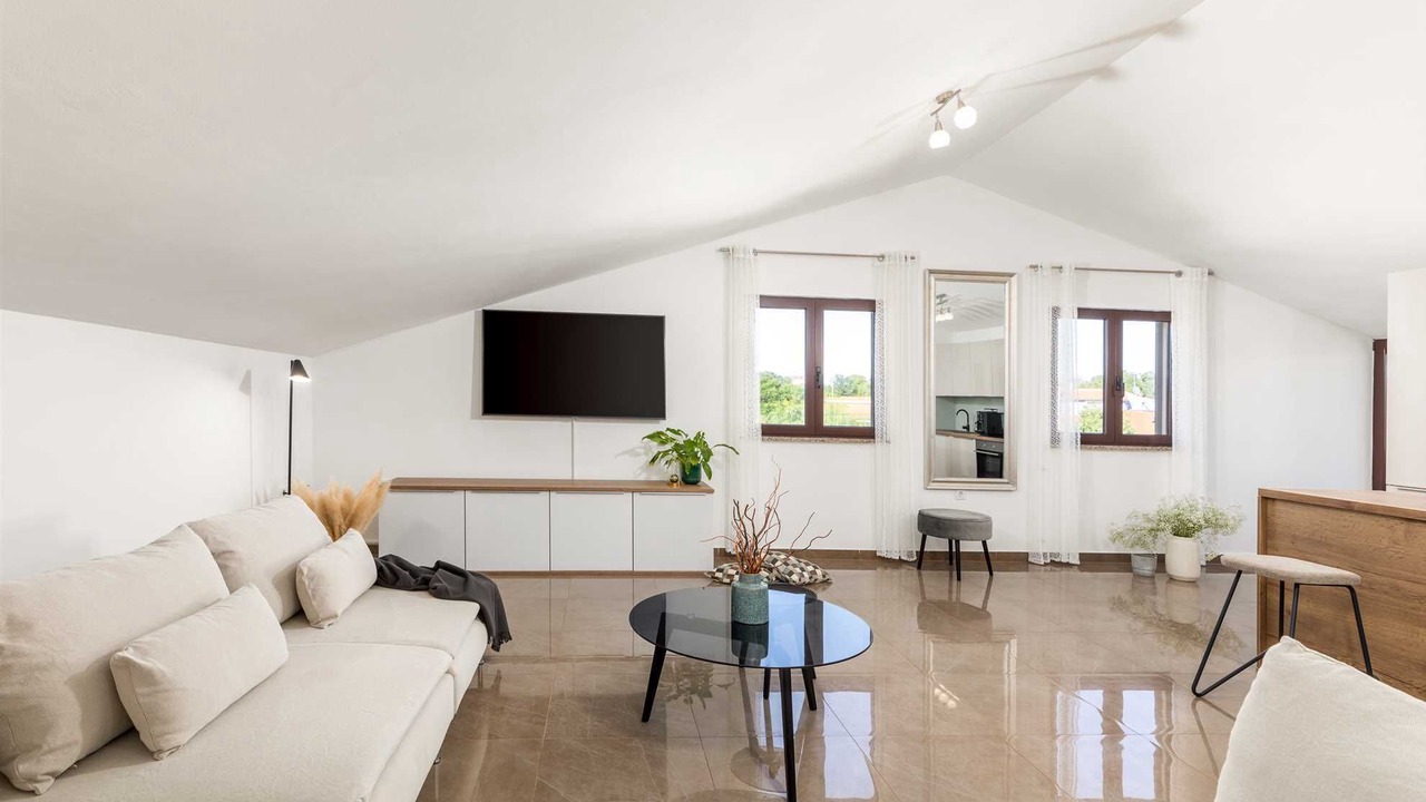Photo of Livingroom in Loborika