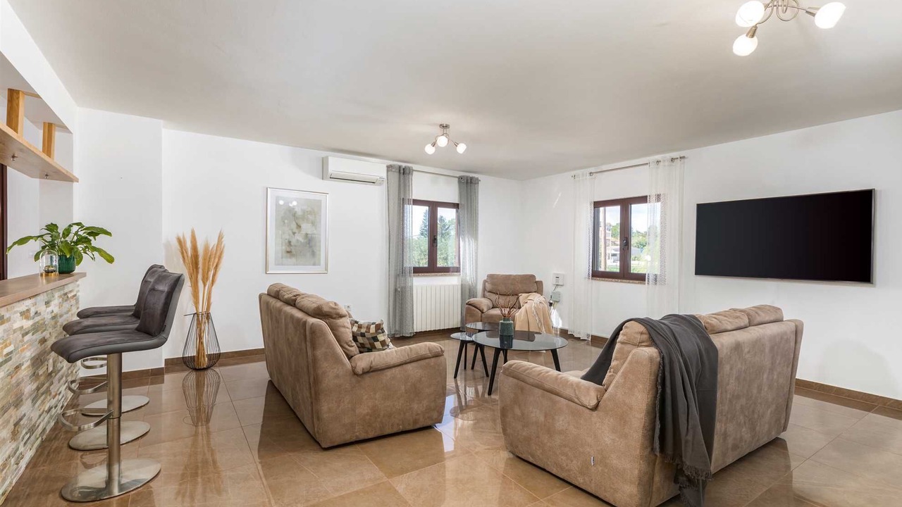 Photo of Livingroom in Loborika