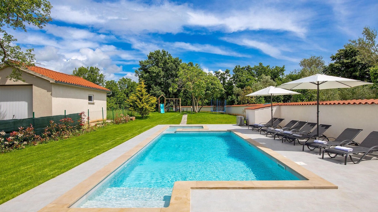 Photo of Outdoor in Mali Vareski