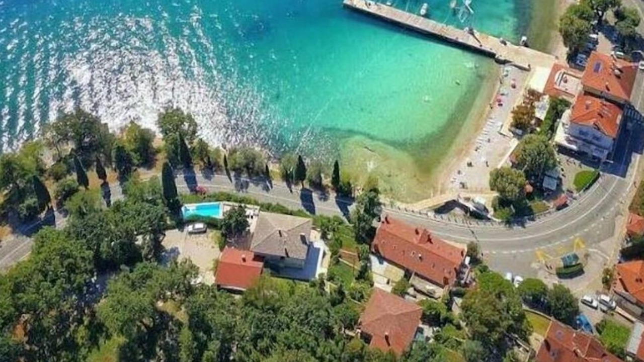 Photo of Outdoor in Ika