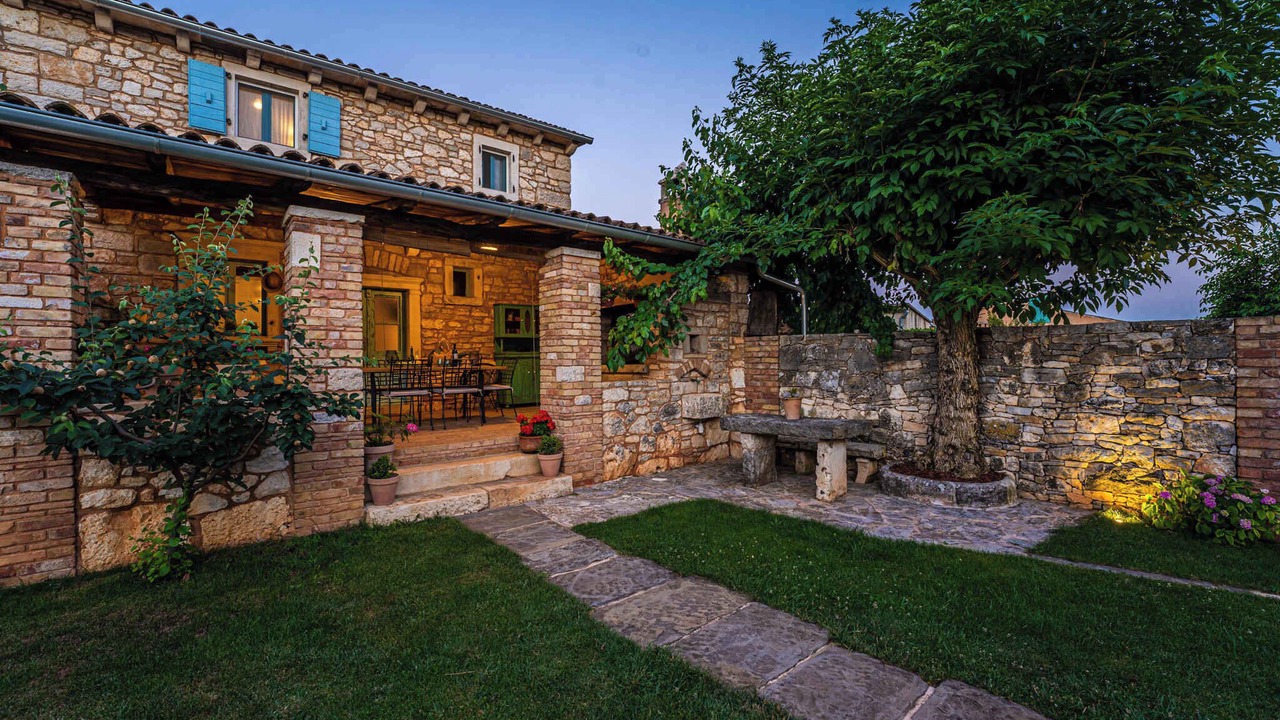 Photo of Patio Balcony in Grandici