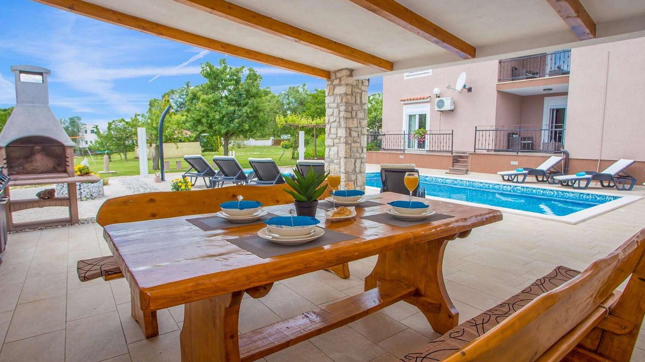 Photo of Others in Belavici