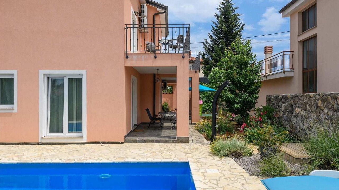Photo of Outdoor in Trinajstici