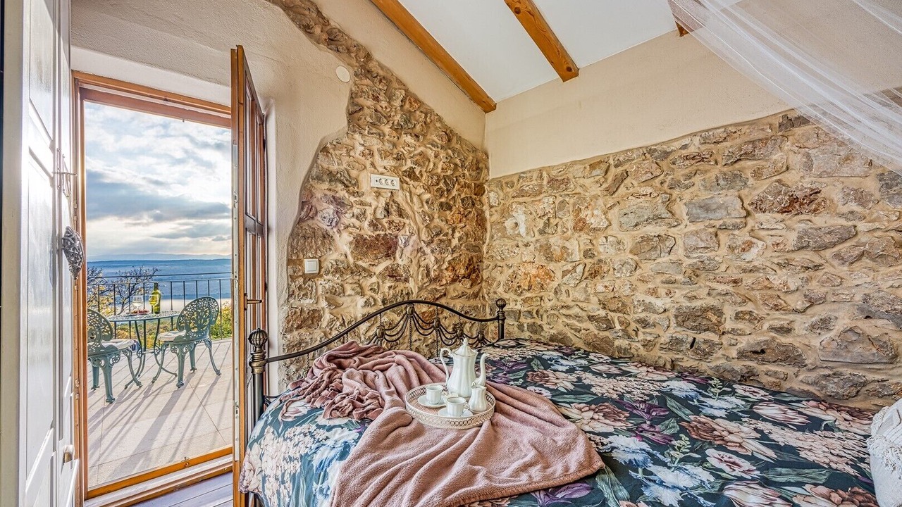 Photo of Bedroom in Smrika