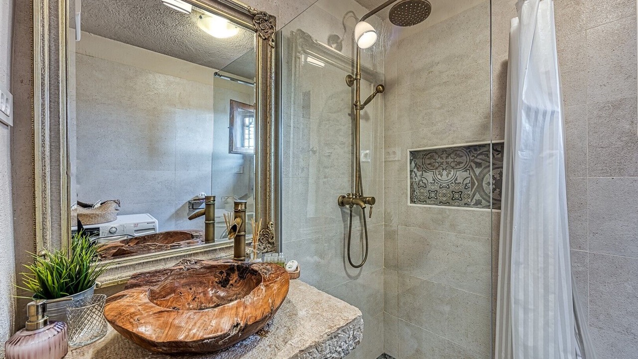 Photo of Bathroom in Smrika