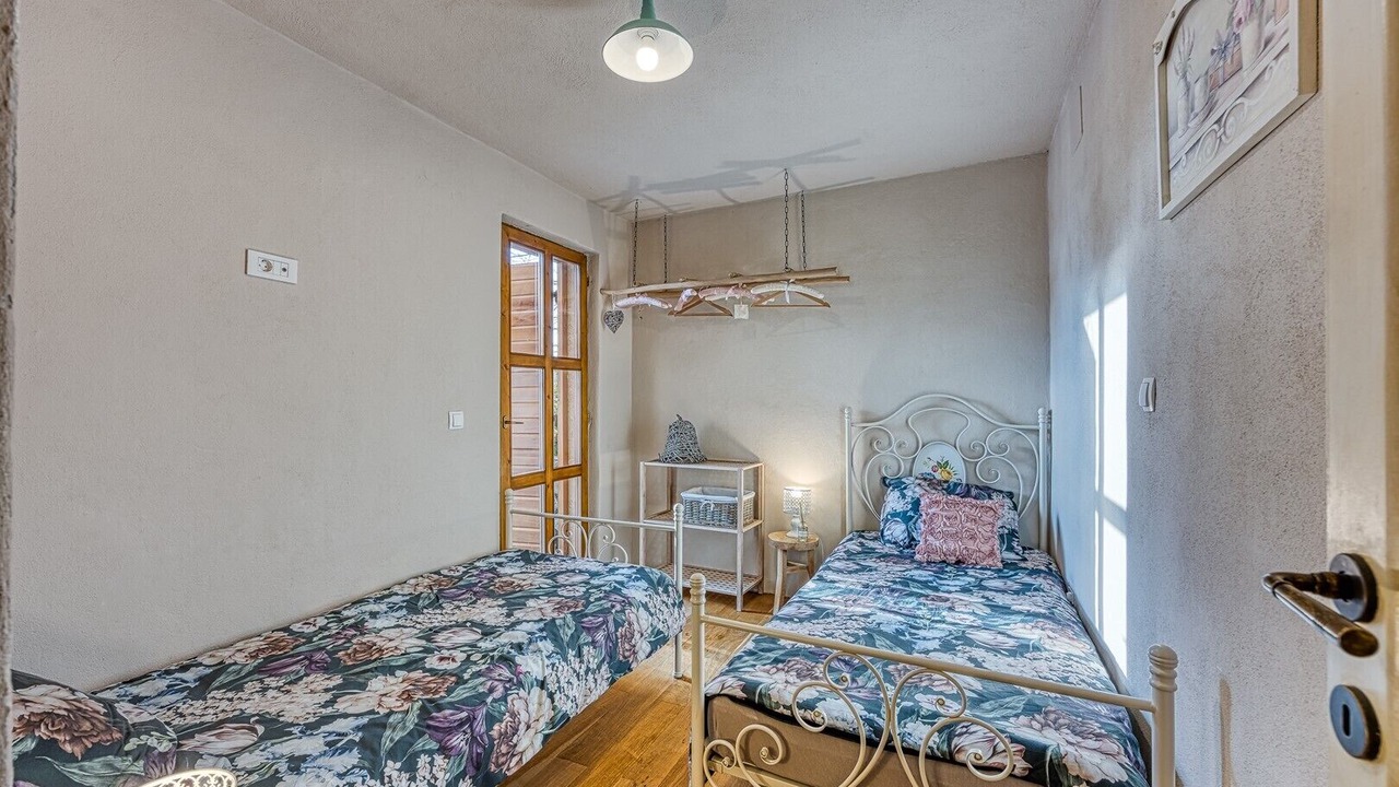 Photo of Bedroom in Smrika