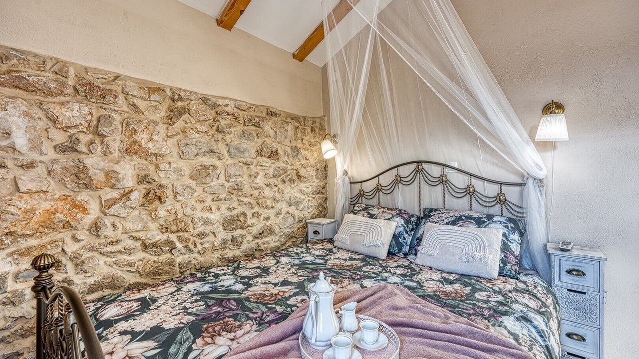 Photo of Bedroom in Smrika