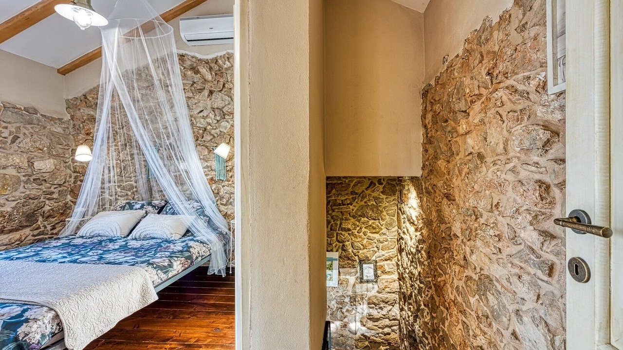 Photo of Bedroom in Smrika