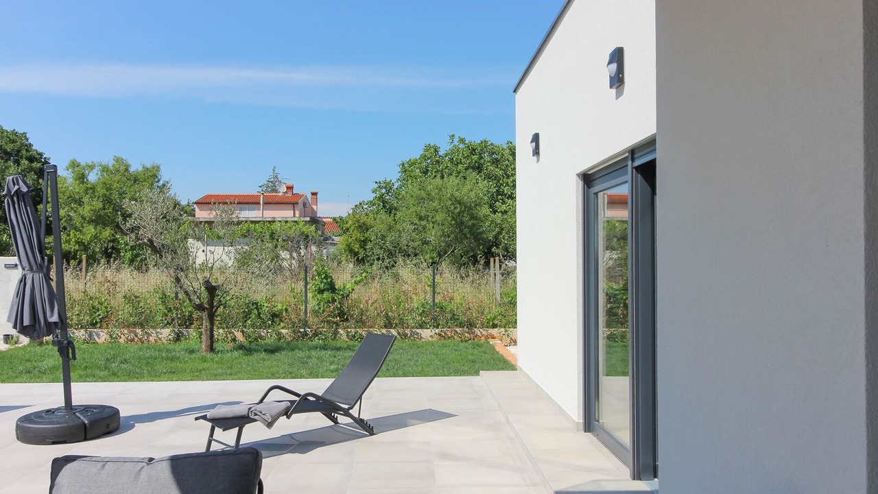 Photo of Patio Balcony in Loborika