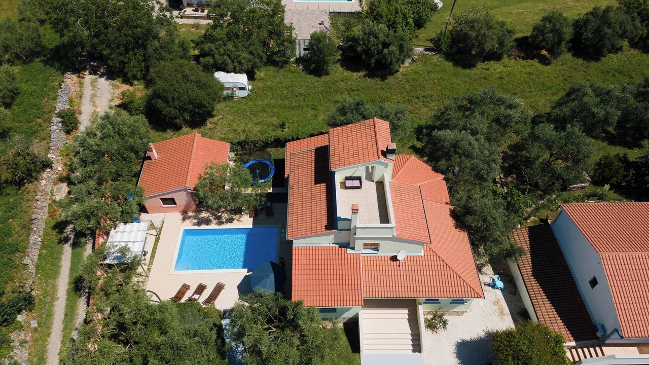 Photo of Outdoor in Mali Vareski