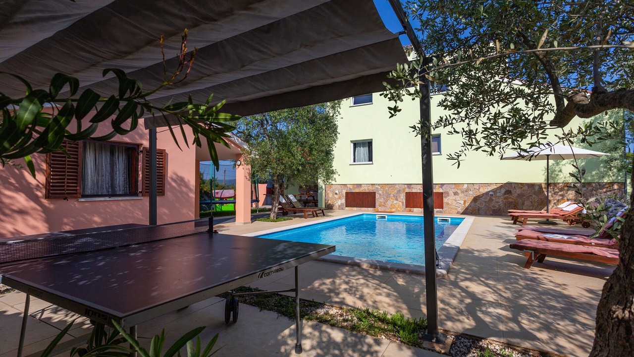 Photo of Outdoor in Mali Vareski