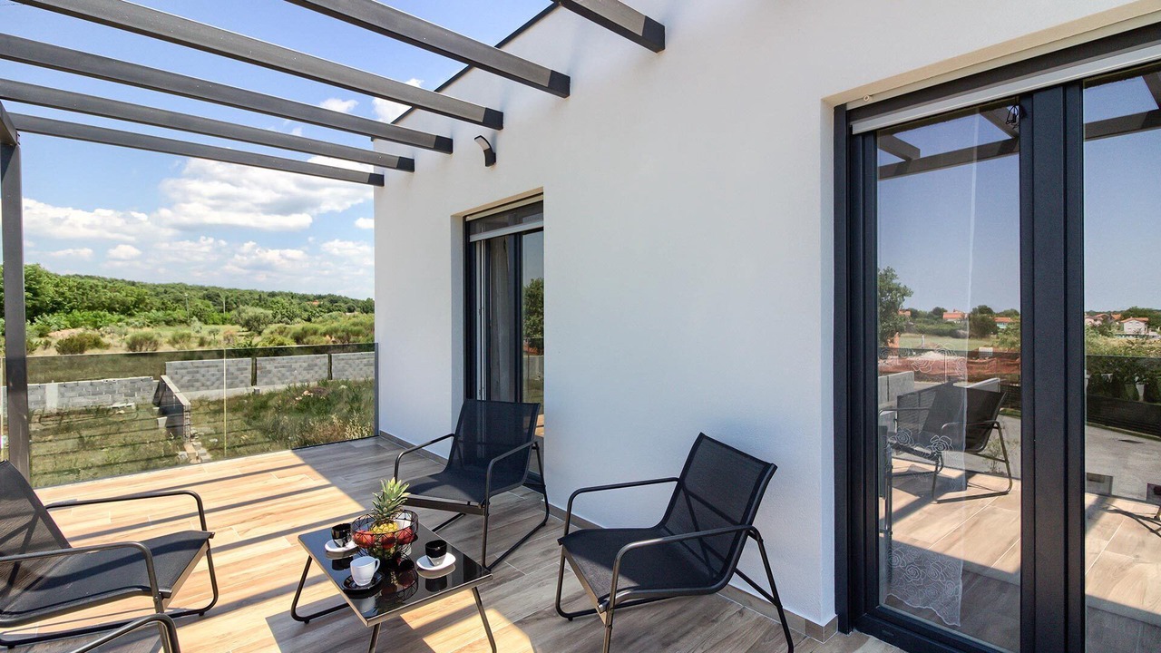 Photo of Patio Balcony in Loborika