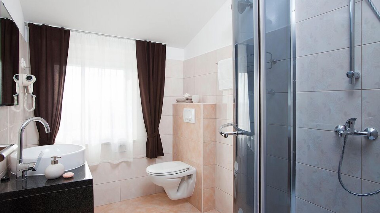 Photo of Bathroom in Diminici