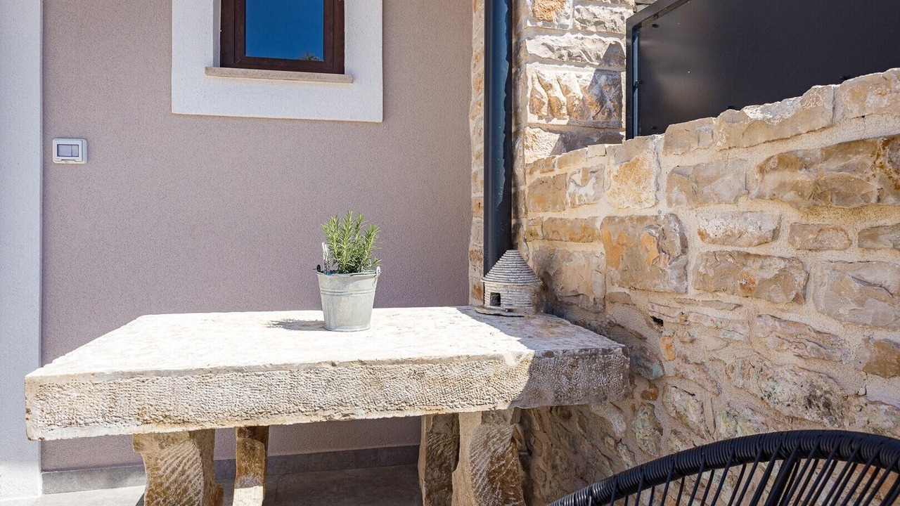 Photo of Patio Balcony in Mali Vareski
