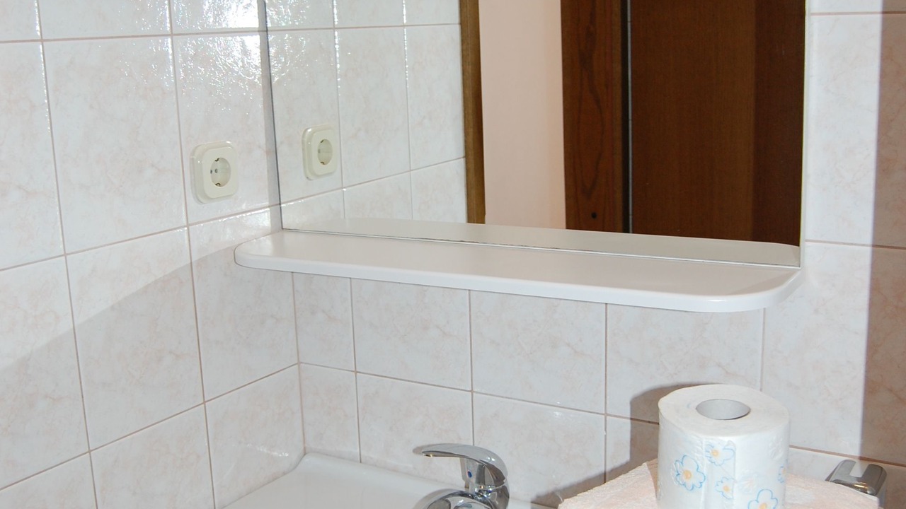 Photo of Bathroom in Porat