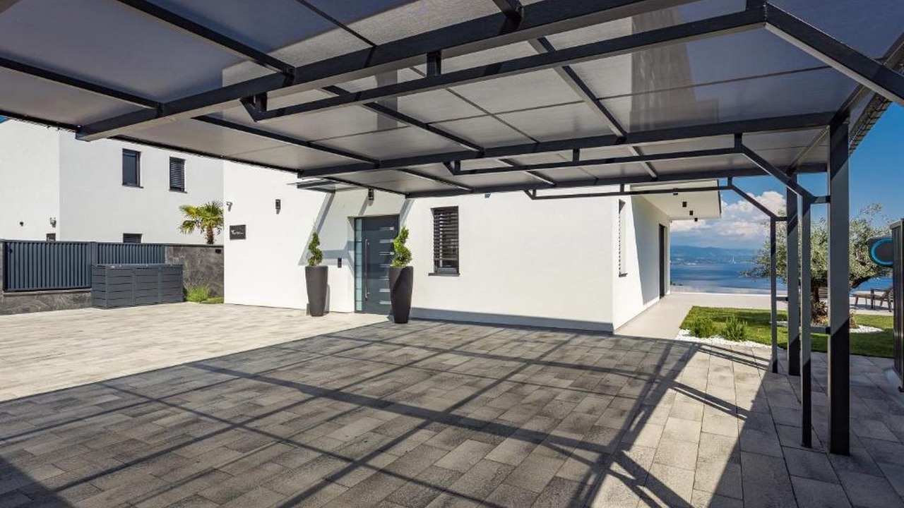 Photo of Patio Balcony in Pobri