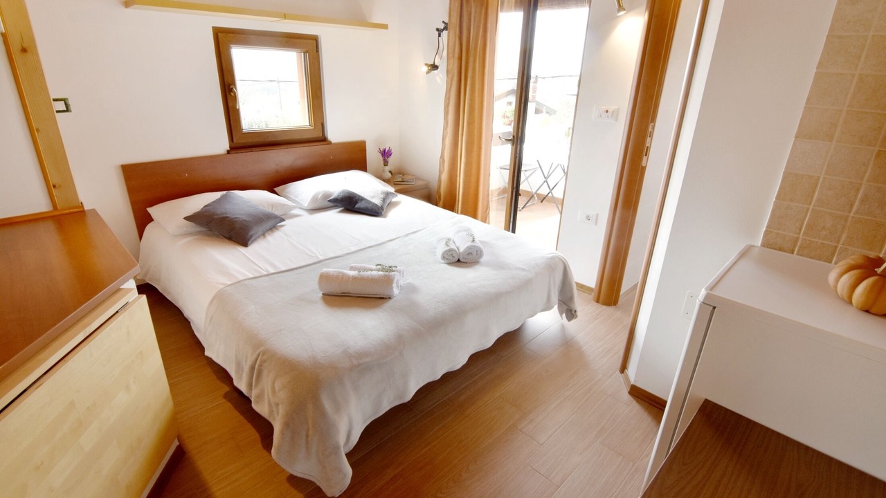 Photo of Others in Vardica