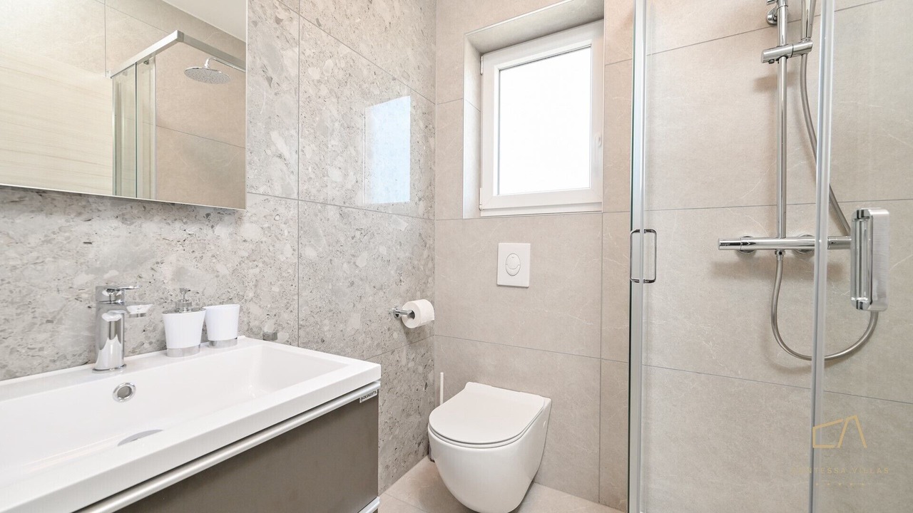 Photo of Bathroom in Silo