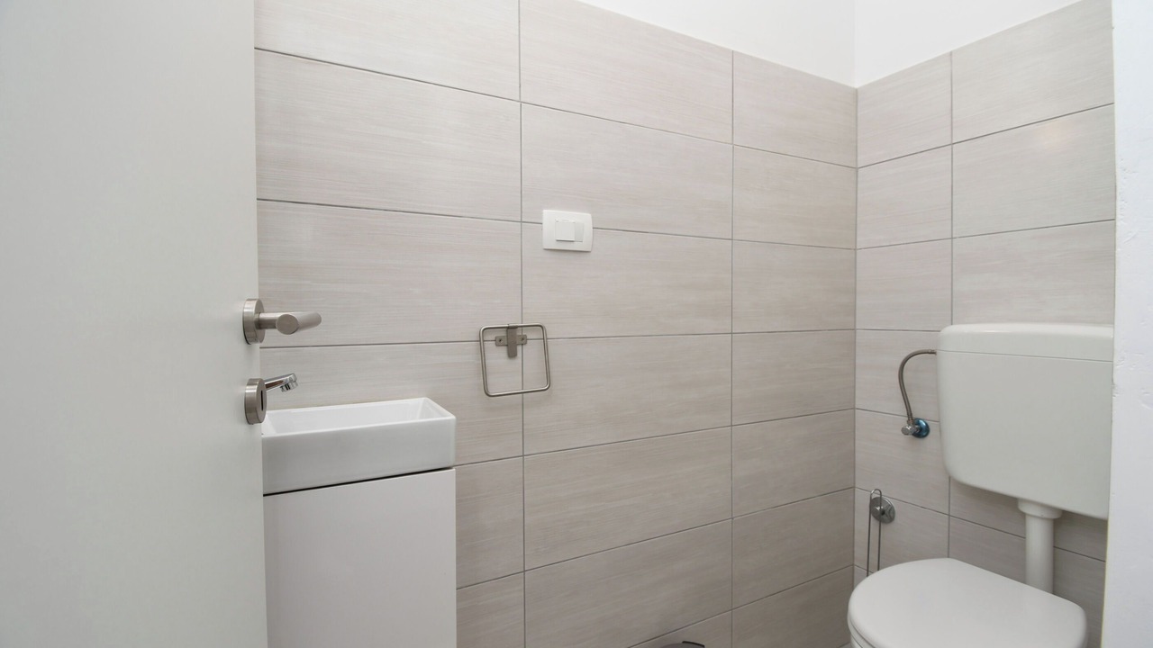 Photo of Bathroom in Plomin