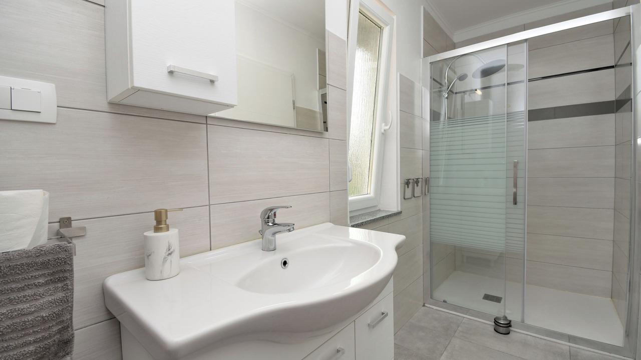 Photo of Bathroom in Plomin