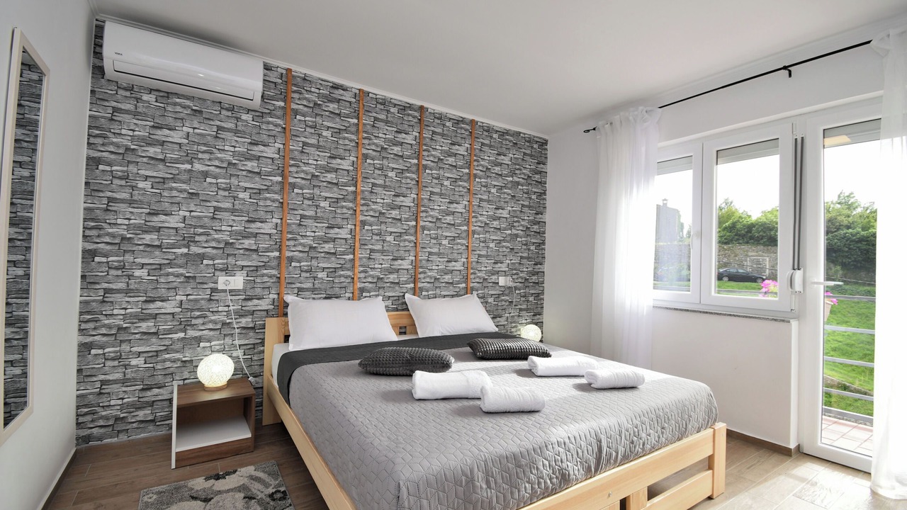 Photo of Bedroom in Plomin