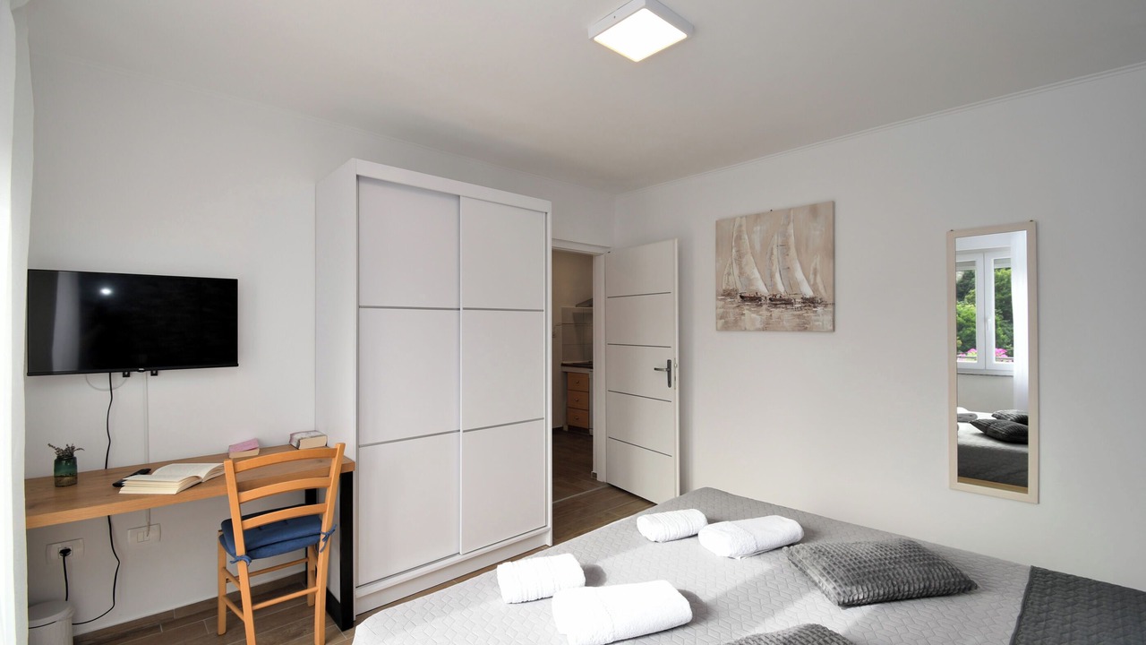Photo of Bedroom in Plomin