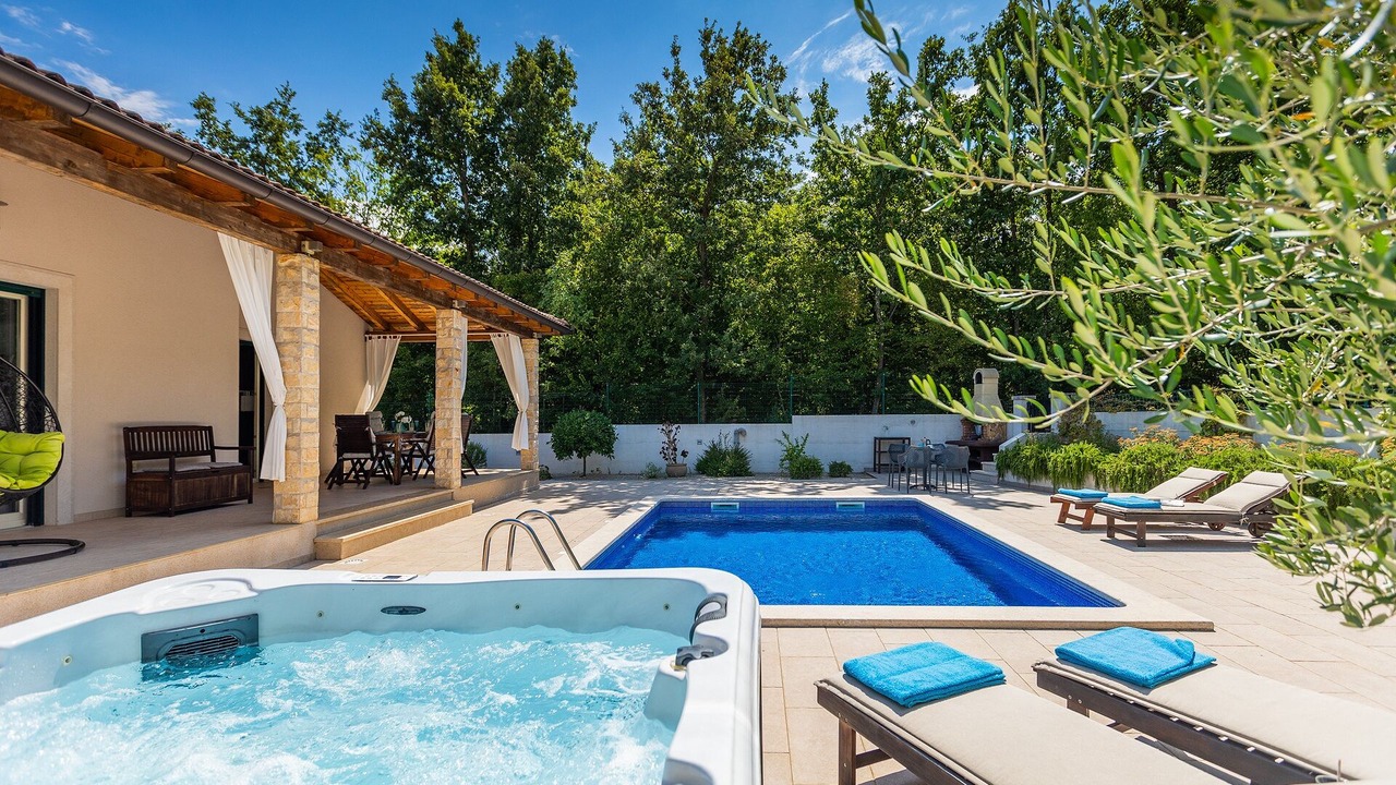 Photo of Outdoor in Belavici