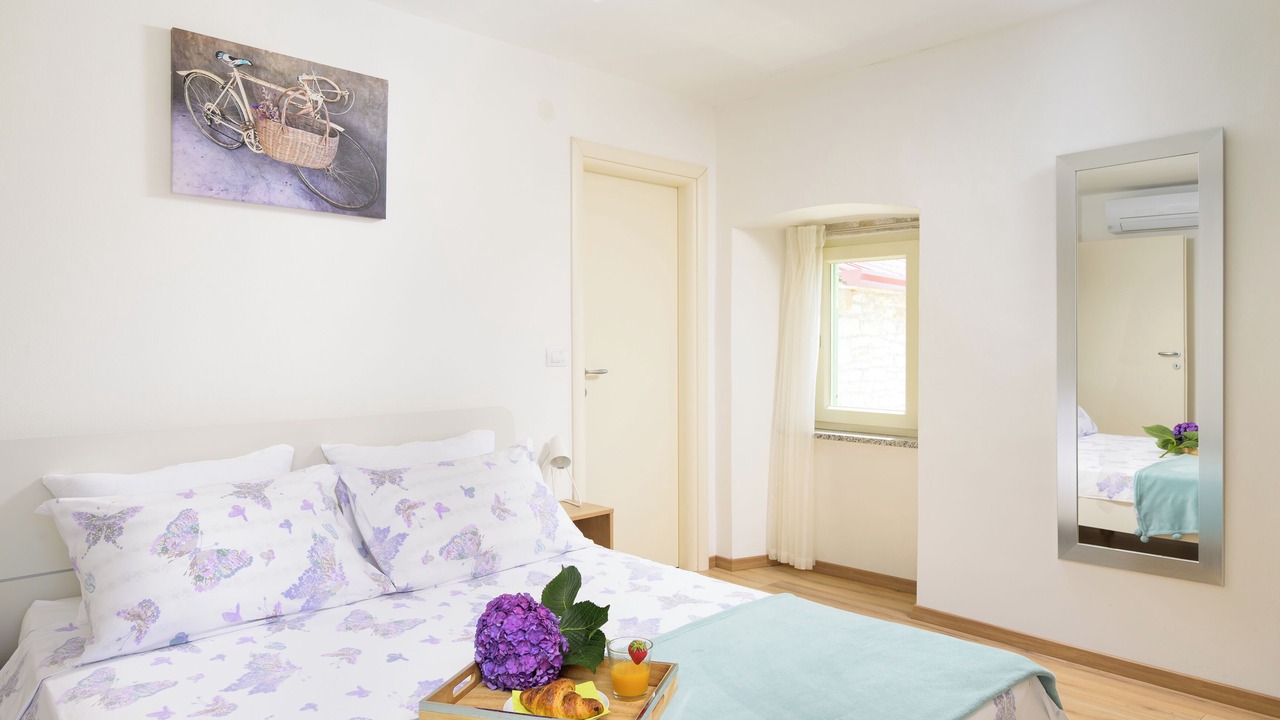 Photo of Bedroom in Mali Vareski