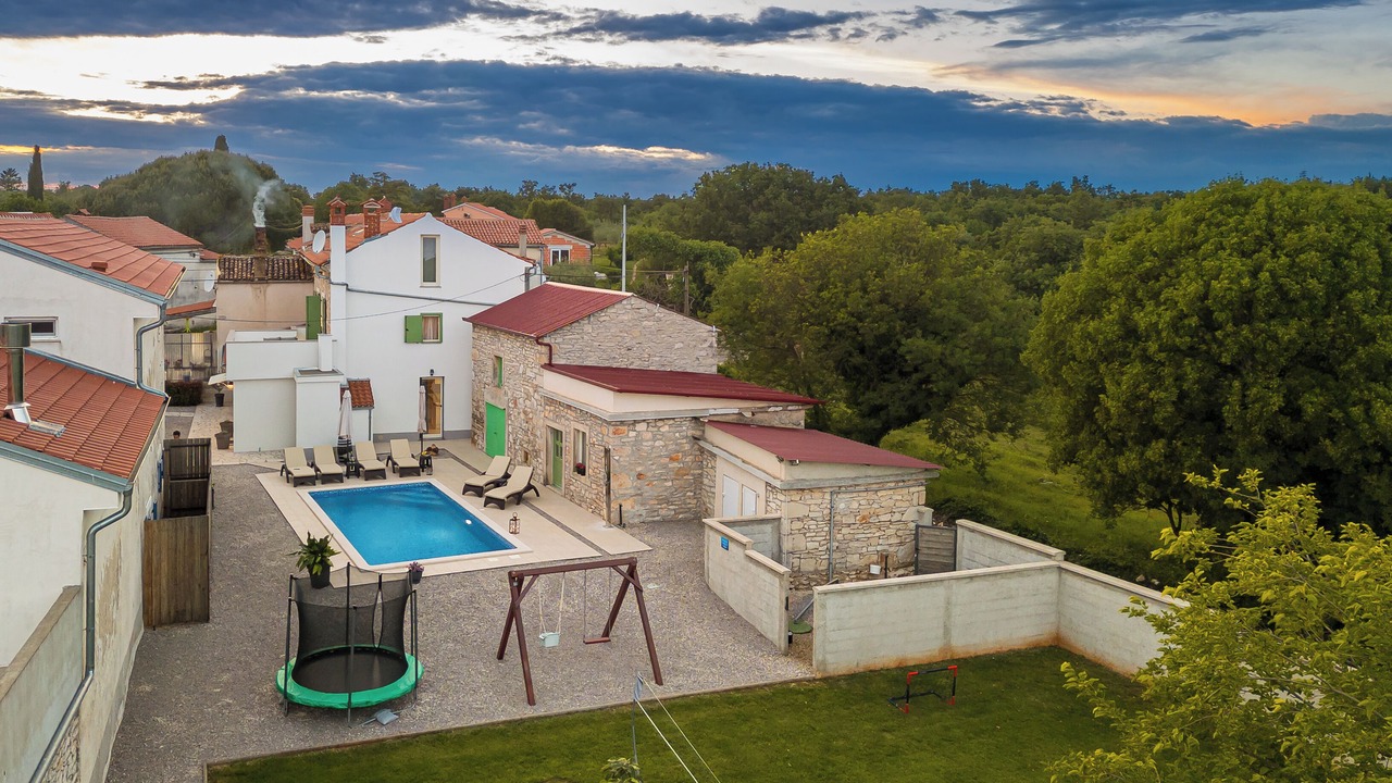 Photo of Outdoor in Mali Vareski