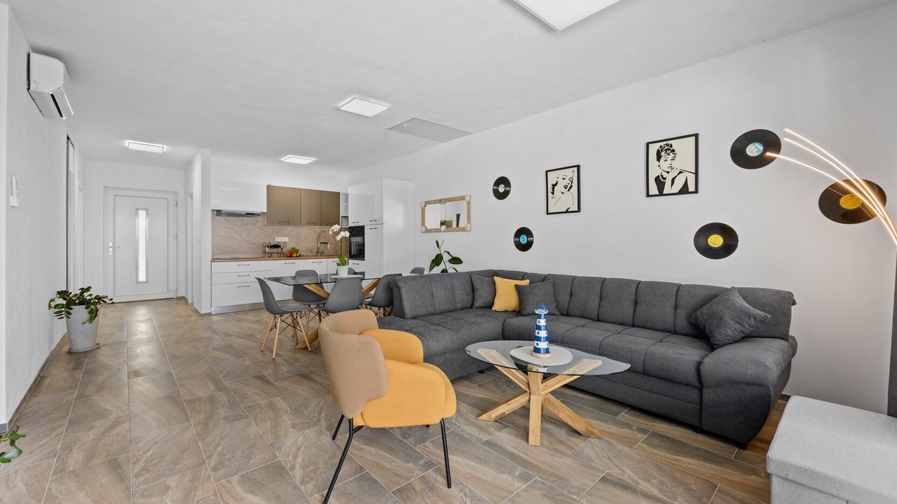 Photo of Livingroom in Loborika