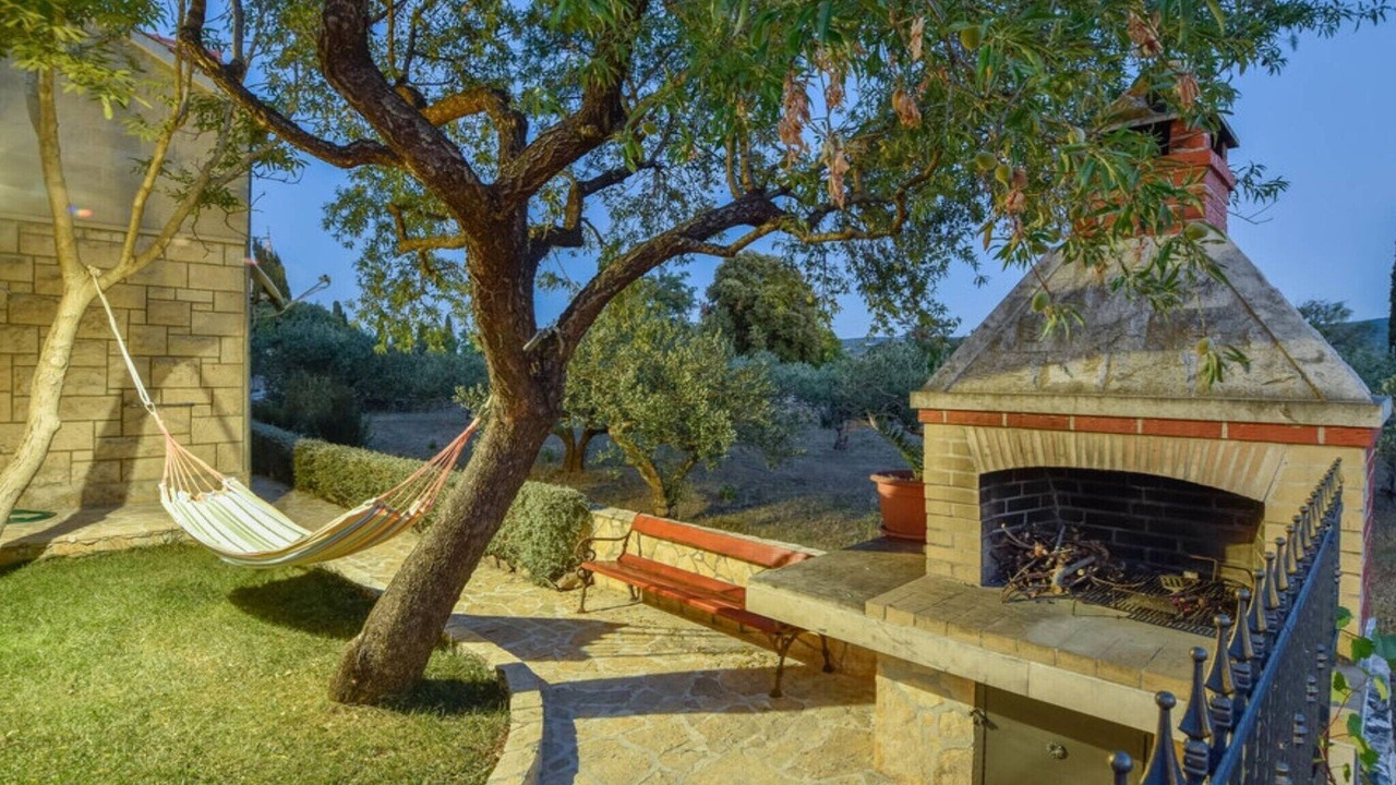 Photo of Outdoor in Dol