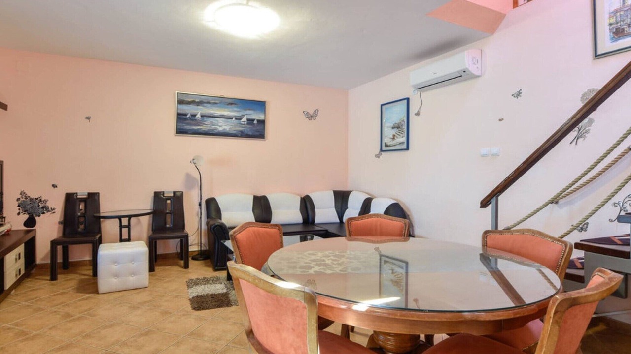 Photo of Livingroom in Dol