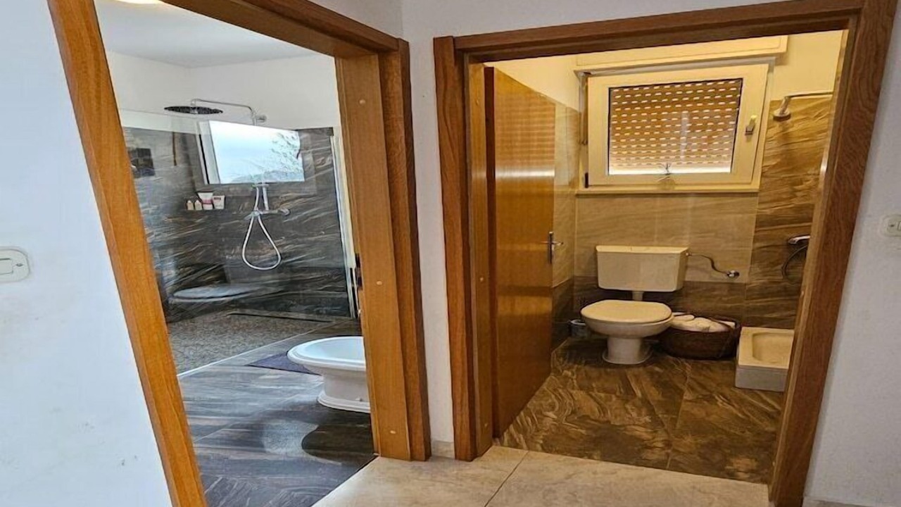 Photo of Bathroom in Borak